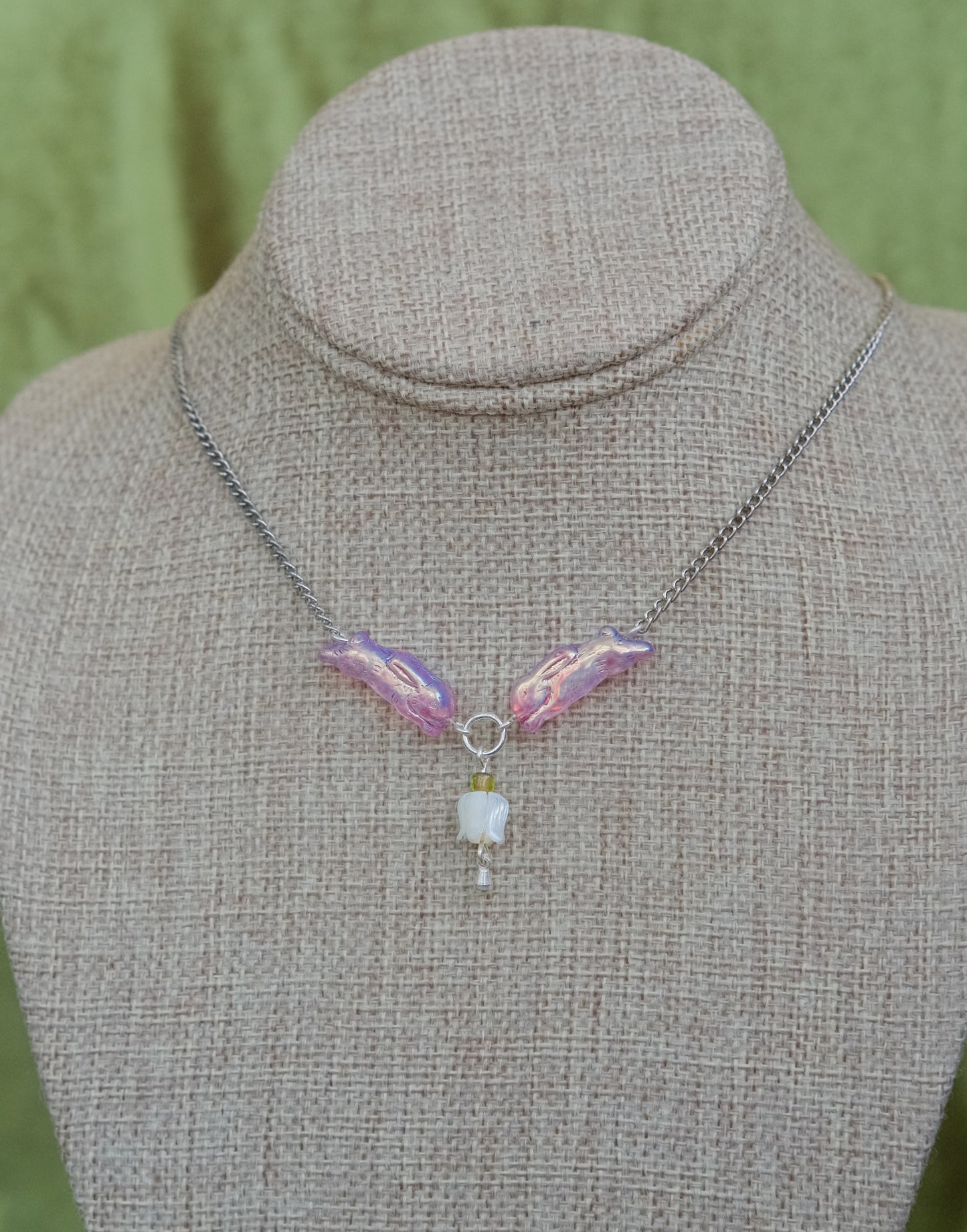 Meadow Hare Lily of the Valley Necklace (Silver)