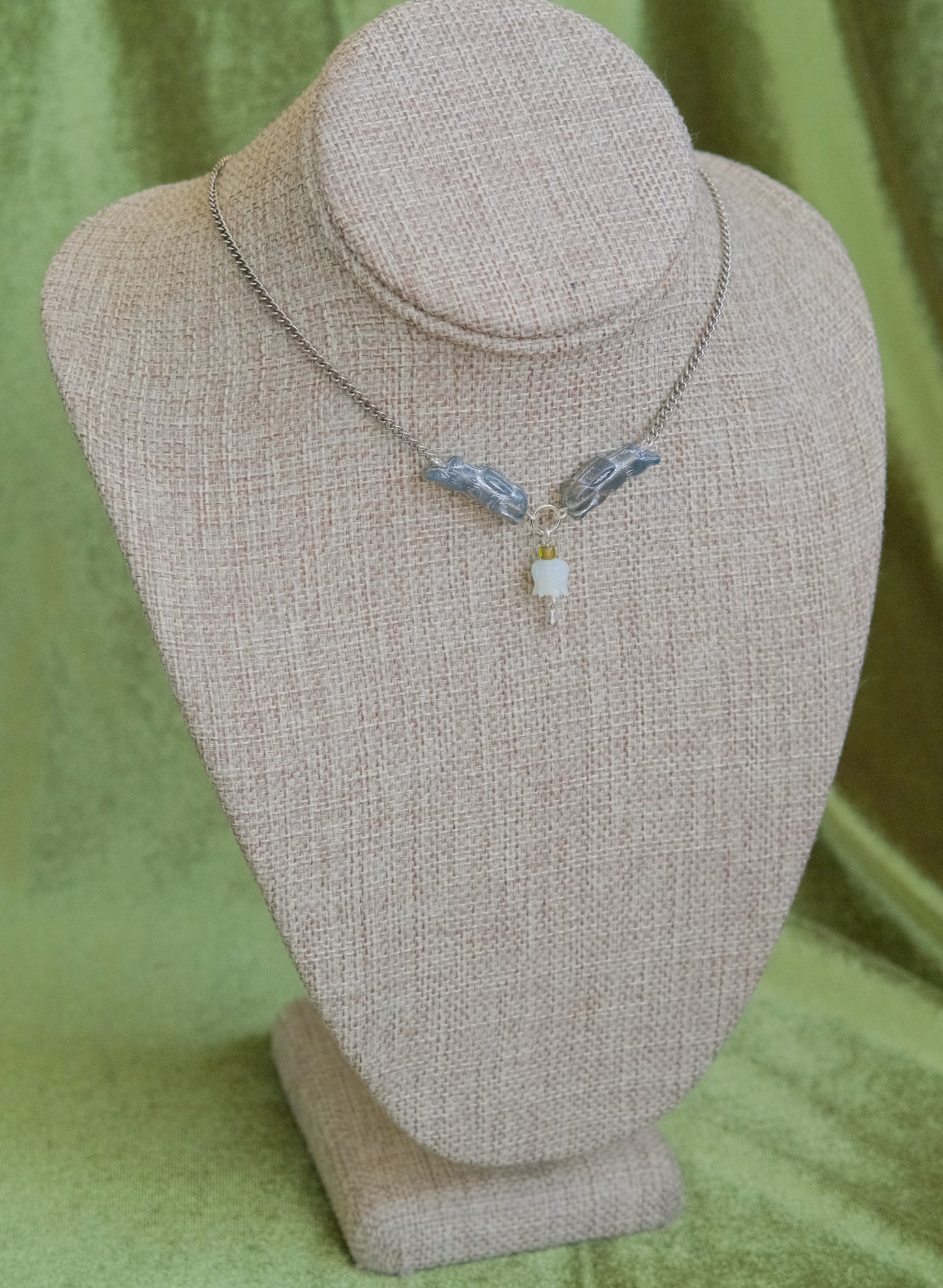 Meadow Hare Lily of the Valley Necklace (Silver)
